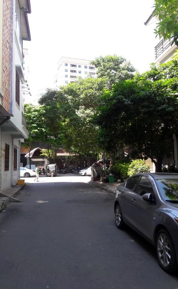 Cần bán đất lô góc siêu to khổng lồ gần 300m2, từ liêm, ô tô đỗ